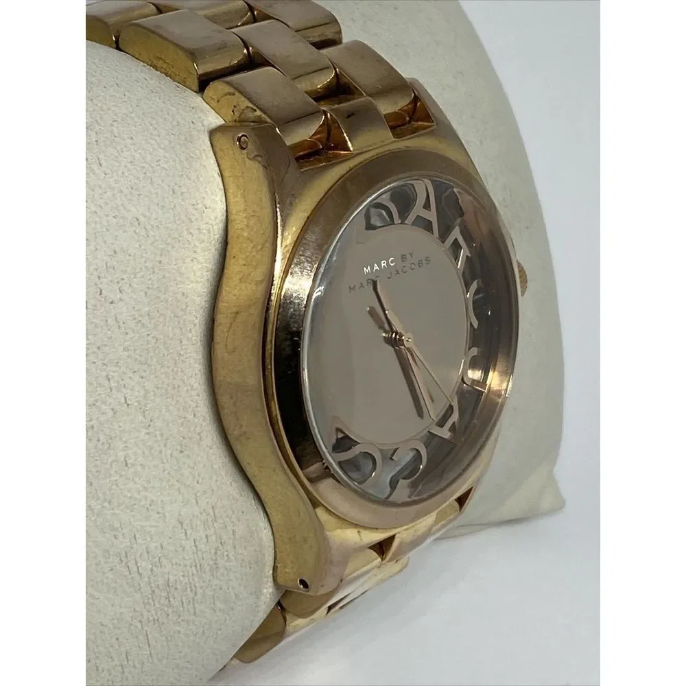 Marc Jacobs MBM3207 Women's Gold Stainless Steel Analog Dial Qartz Watch KS582